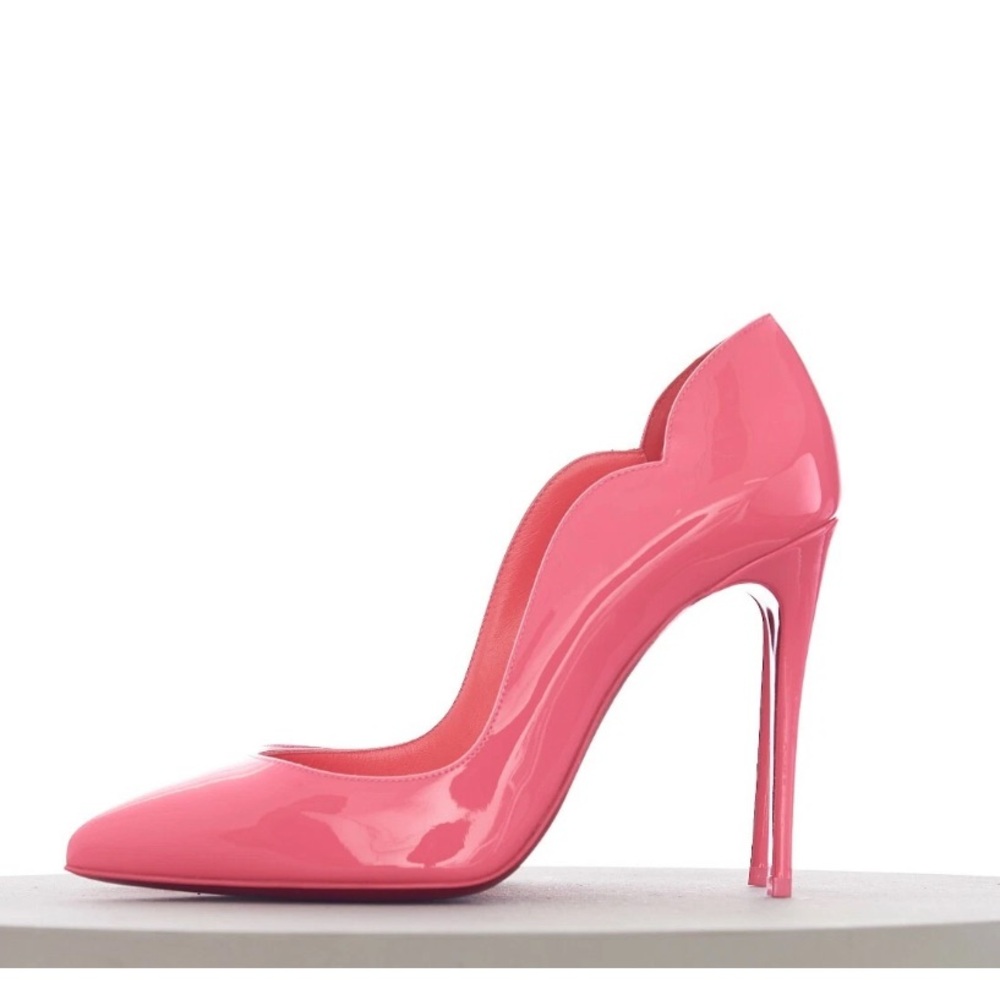 Christian Louboutin Pink Scalloped Heels - Picture 4 of 8